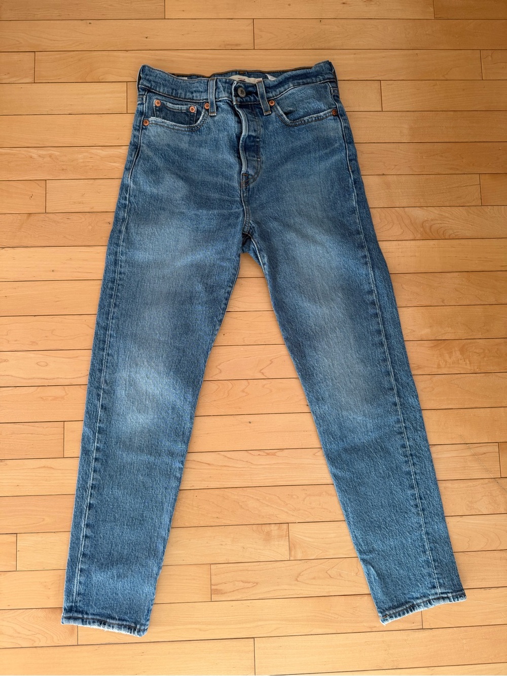 Levi’s Wedgie Fit Jeans Size 26 High Rise Straight Leg Medium Wash